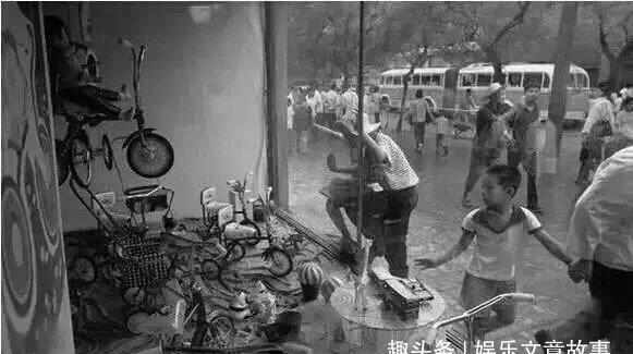 一组老照片,带你回忆80年代的生活