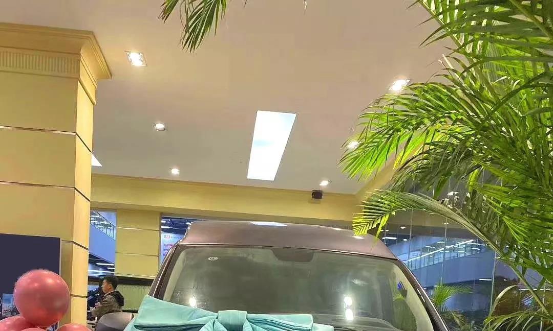 进口奔驰Metris，加长普尔曼，5米9，九座上蓝牌，可下地库