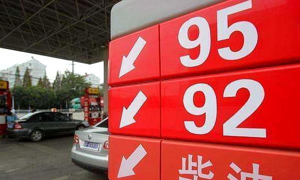 中石油、中石化汽油“混加”伤发动机吗？老司机：请你不要乱来！