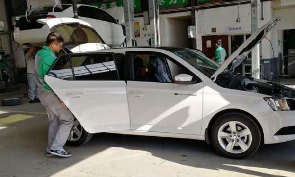 汽车做完“首保”后，还有必要去4s店保养吗？老司机给出了解释