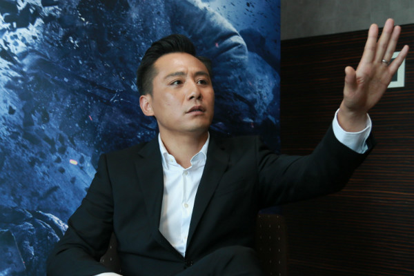 刘烨自带瓜子参加微博之夜!网友:最后他带了一