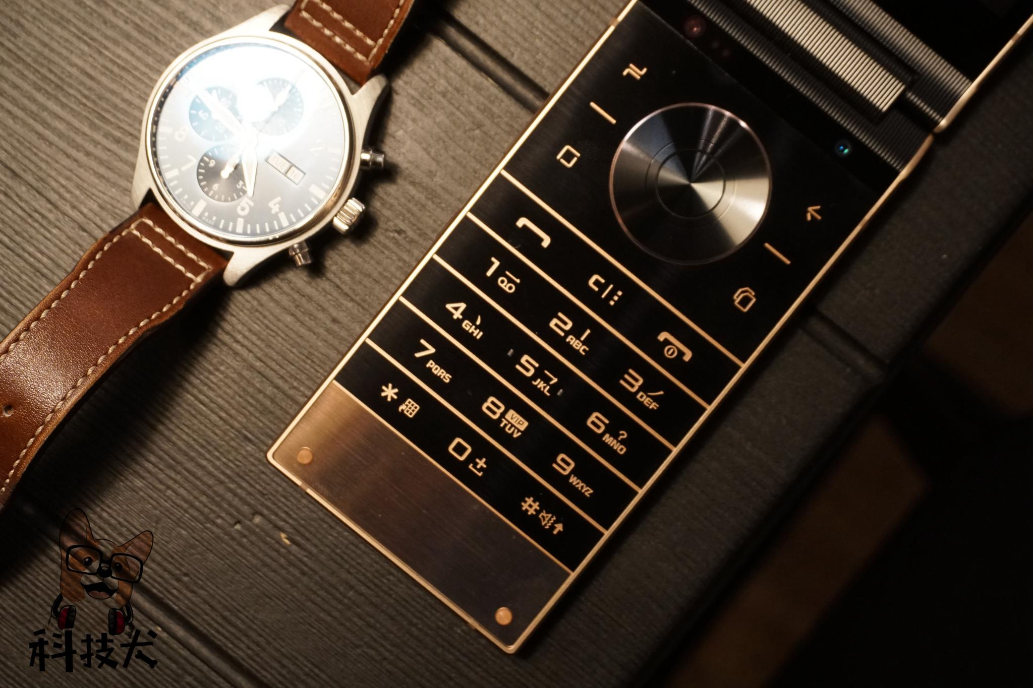 心系天下三星w2019图赏:成功人士的标配