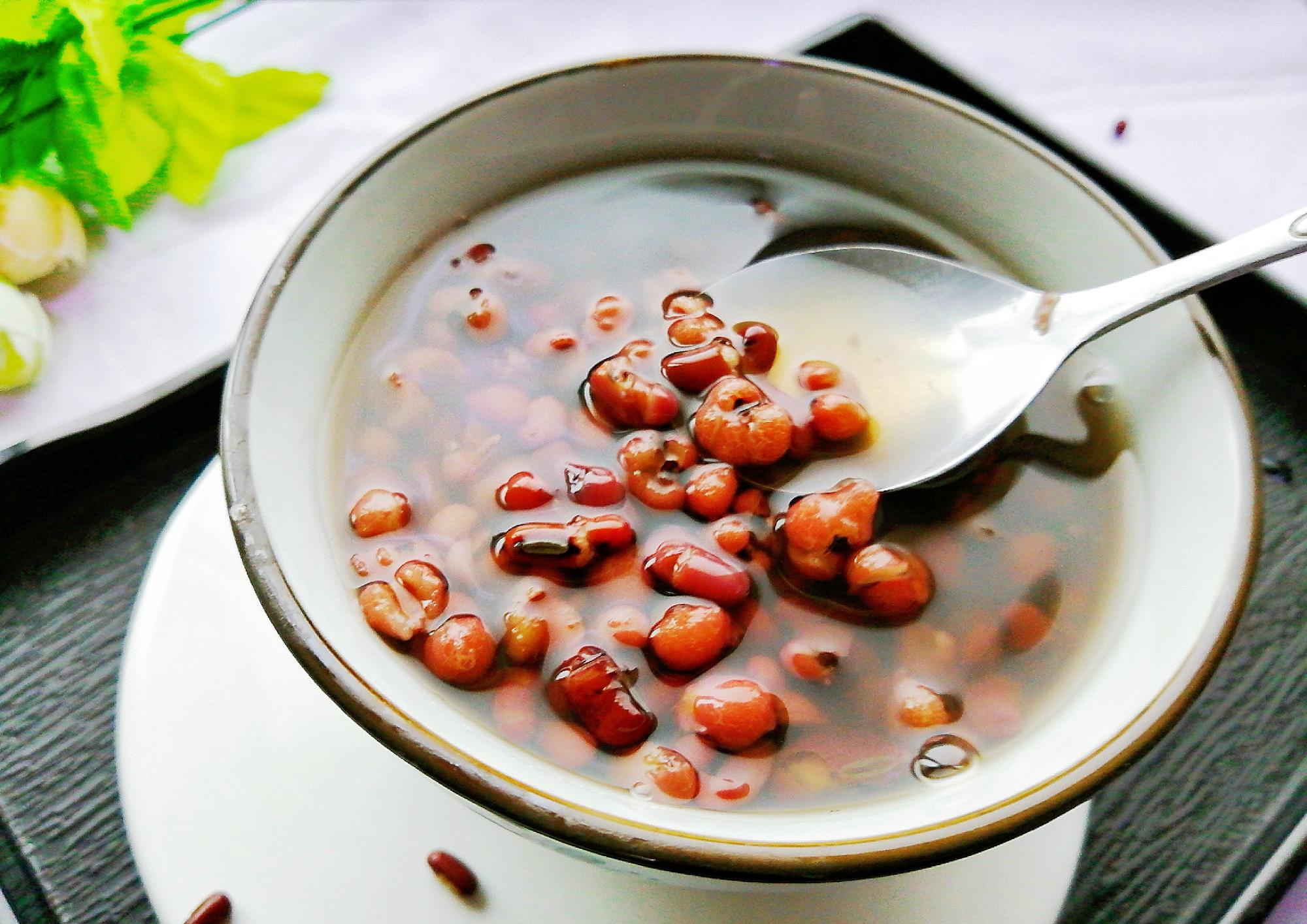 红豆薏米祛湿好？做对吃对才有效，煮前应多做1步，吃时应少加1物