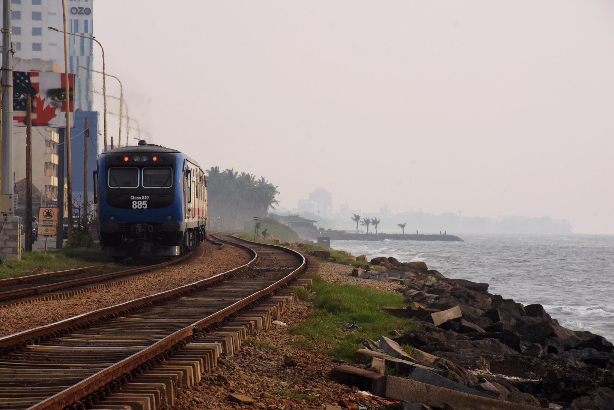 火车在海上“低飞”，全国首列浅海单轨观光旅游列车投入运营 - 经济 - 新湖南