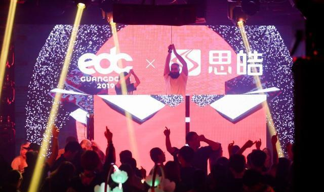 江淮大众彻底放飞自我，当汽车遇到了电音，原来可以如此完美