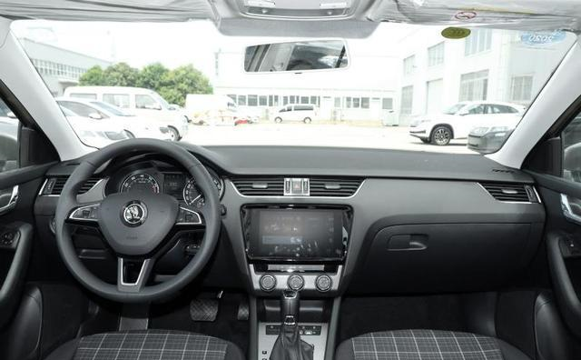 15万的斯柯达明锐真的好吗?车主开了1个月1900公里后说了实在话