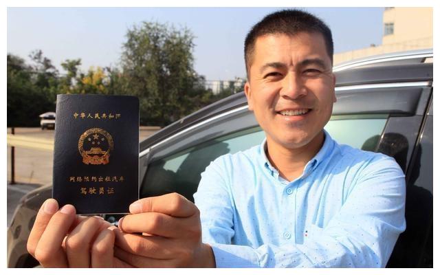 非纯电动禁止注册网约车 滴滴司机:再也不想跑滴滴了