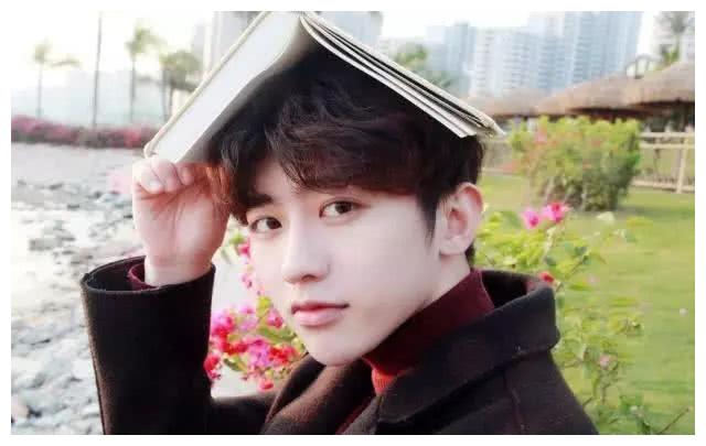 2018最新男歌手人气排行，TFBOYS全上榜，第一名是他