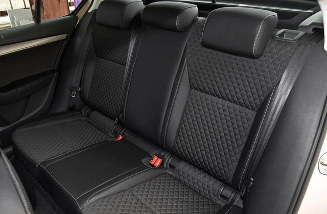 15万的斯柯达明锐真的好吗?车主开了1个月1900公里后说了实在话