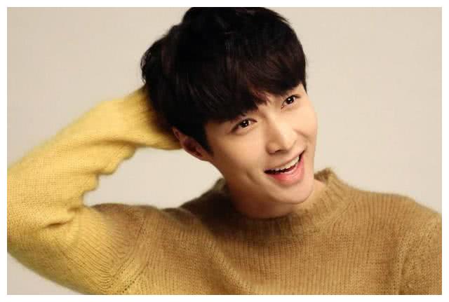 2018最新男歌手人气排行，TFBOYS全上榜，第一名是他