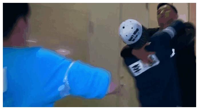 陈建州开天价超跑被出租车追尾,处理方式很佛系,一分钱都不用赔