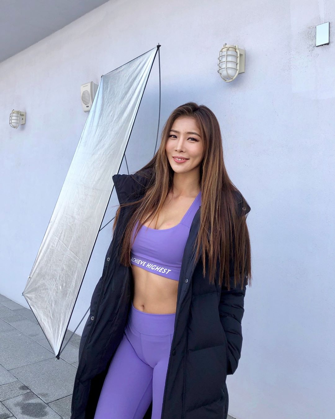 妖娆的女汉子！韩国健身女教练SURAN写真散发熟女气息