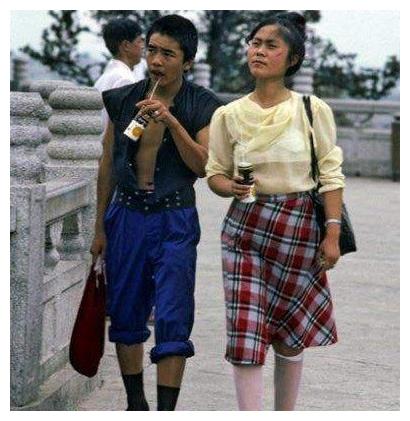 80年代老照片;第二张90后几乎看不懂!最后一张永远的梦中情