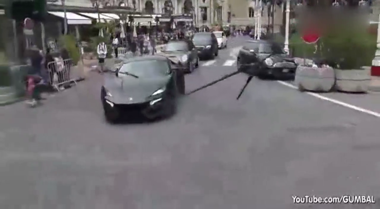 给9000万的跑车绑上一个自拍杆 这B 装的 给满分