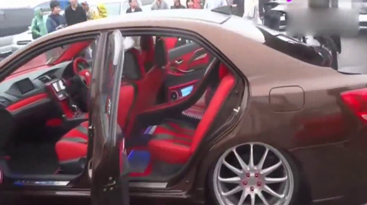 改装车大集合，外观不咋样，内饰个个是亮点！