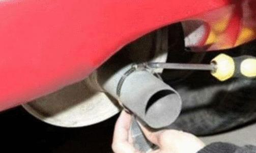 为啥有车主会在排气管上放磁铁修车工：都学着点,这才是老司机