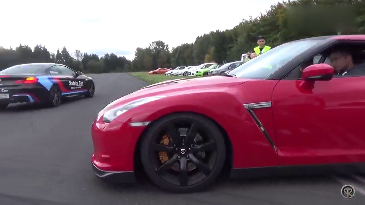 和它比速度 奥迪R8敞篷车这是纯属找虐