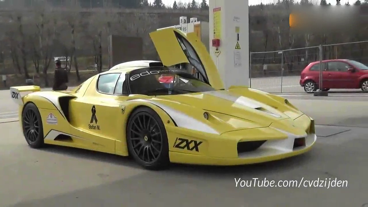 Enzo跑车 帅气时尚的外观很惹眼哦