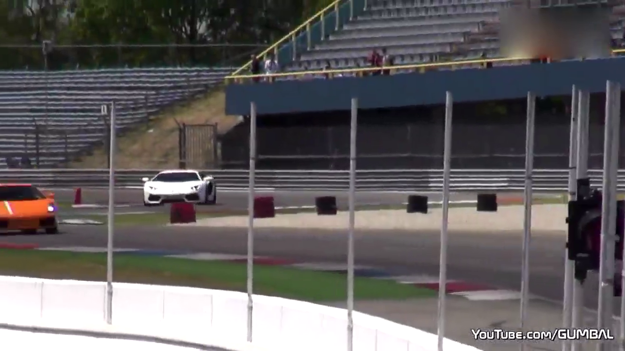 GT赛车比赛现场 全场跑车高速时刻实拍