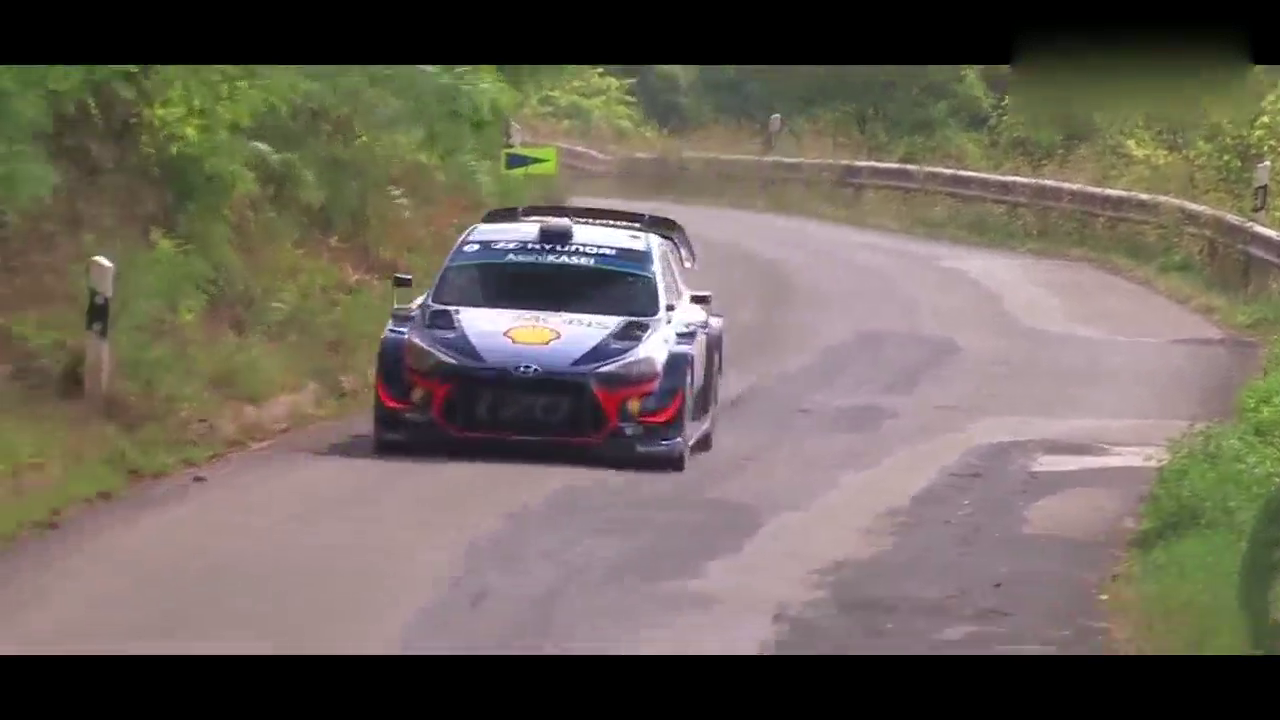 WRC尴尬弯道，前边是教科书，后边是教科输