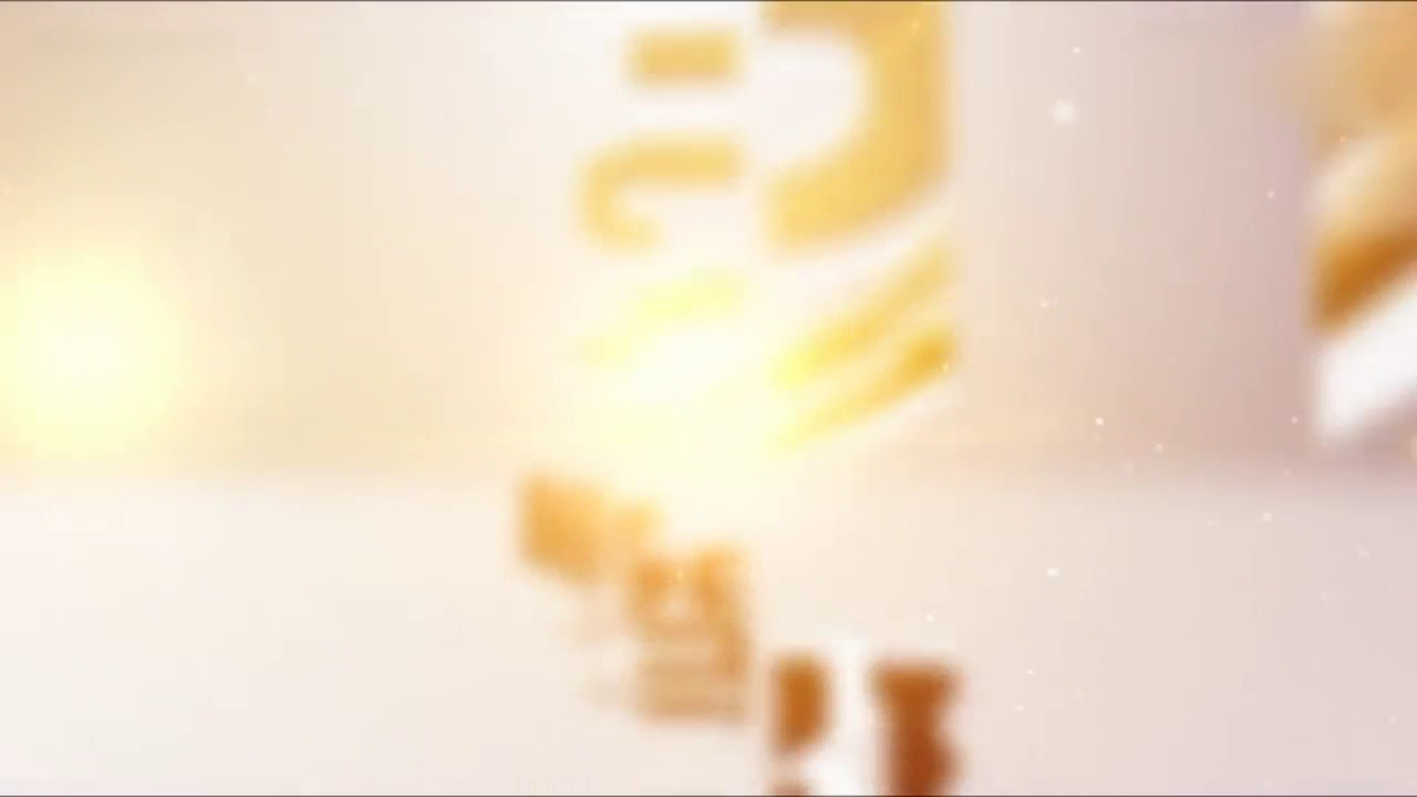 超级跑车帕加尼游走街头威风八面，路人惊呆的表情亮了！