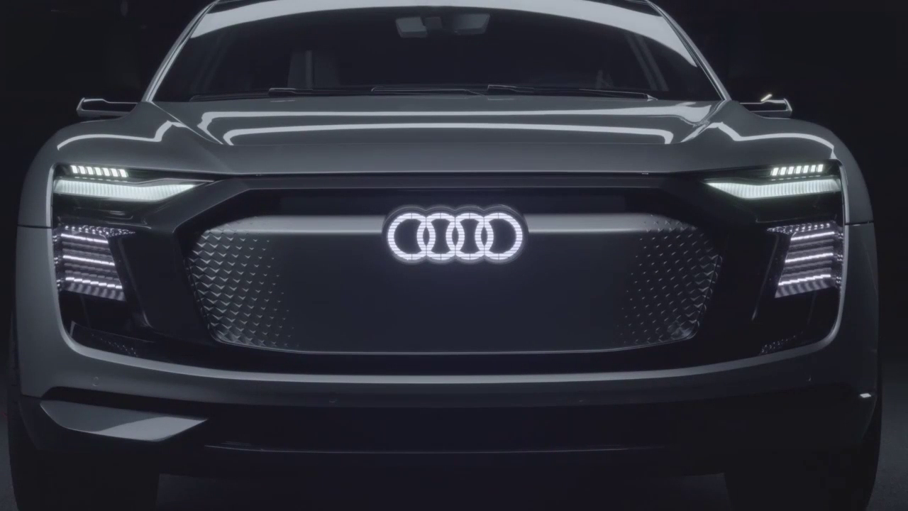 看了奥迪电动跑车的车灯, 才知道奥迪为啥叫灯厂了!