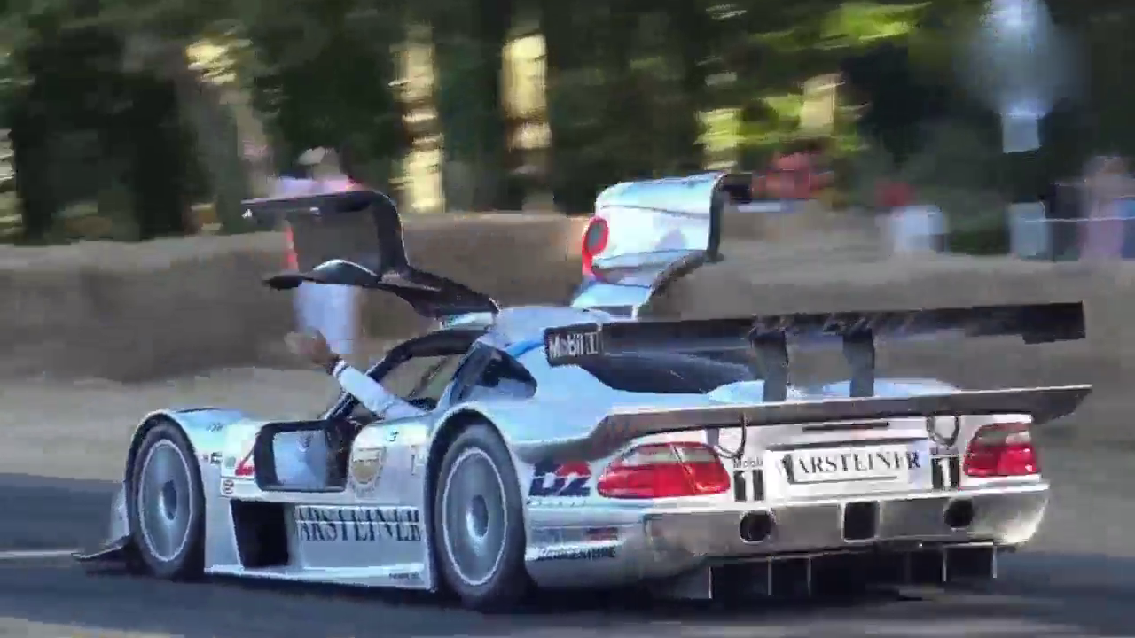 天价绝版，奔驰CLK跑车，速度节飙起来了，车门打开那一刻厉害了