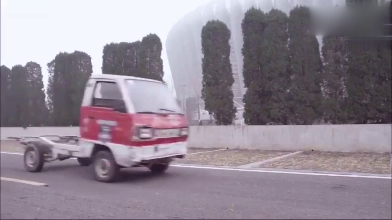 破货车竟然能让跑车吃灰？神马情况，我没看错吧！到底输在哪里