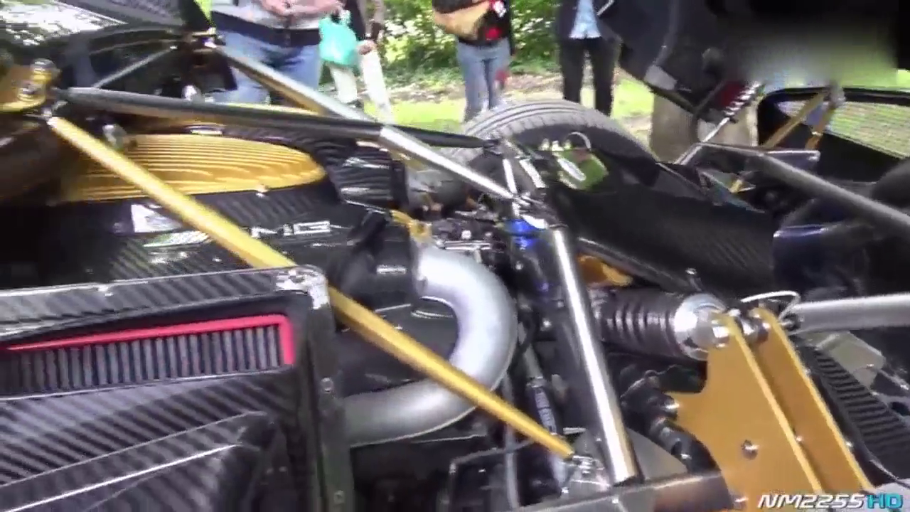 这种超级跑车都是陶瓷刹车？