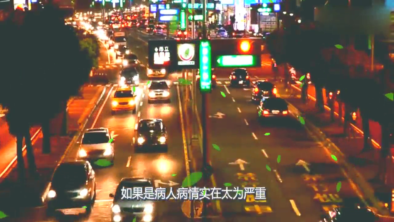 中国好司机，为救护车开道不惜冲撞豪华跑车