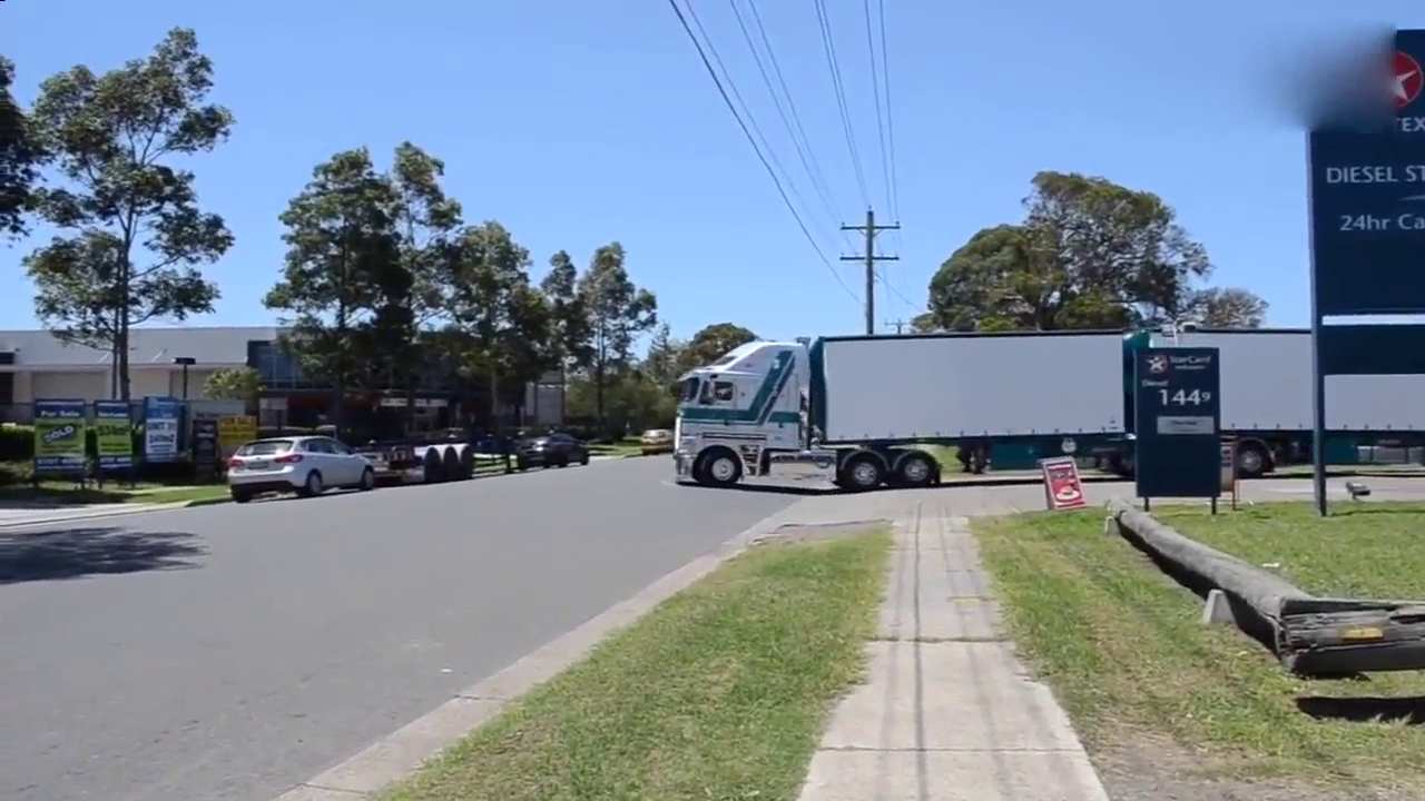 只有老司机才能驾驭的巨型卡车！