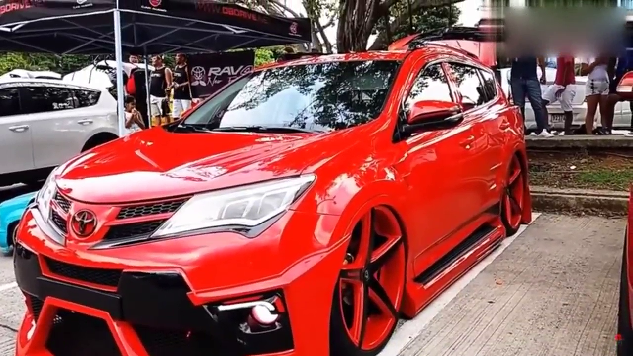 丰田SUV改跑车，后备箱改成移动KTV，太奢华了！