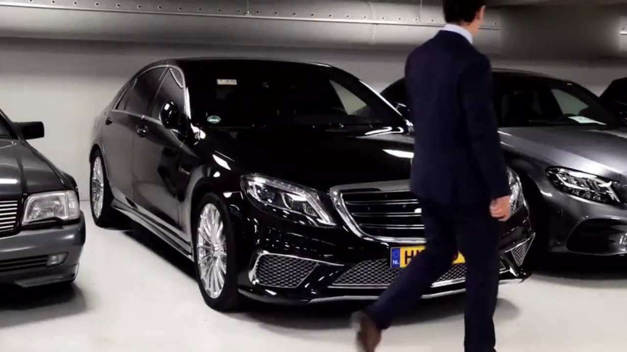 价值300万的奔驰S65,坐到后排的老板位，才知道什么叫做豪华车！