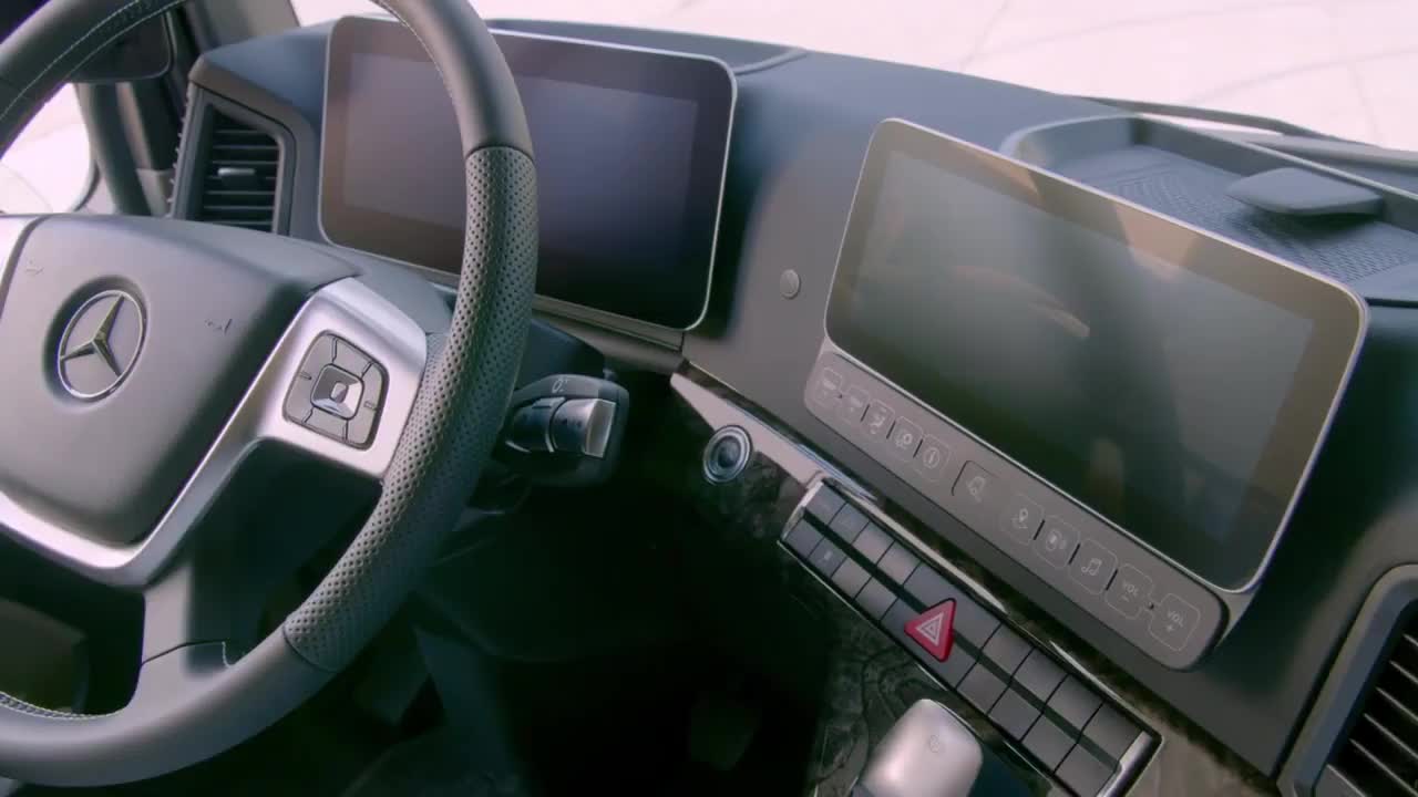 2020款 奔驰 actros 半挂卡车 内饰