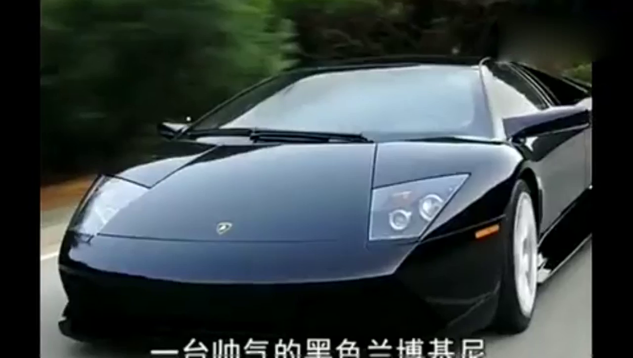 700万跑车去洗车店洗车，当水一泼下去，洗车小伙儿都傻了！