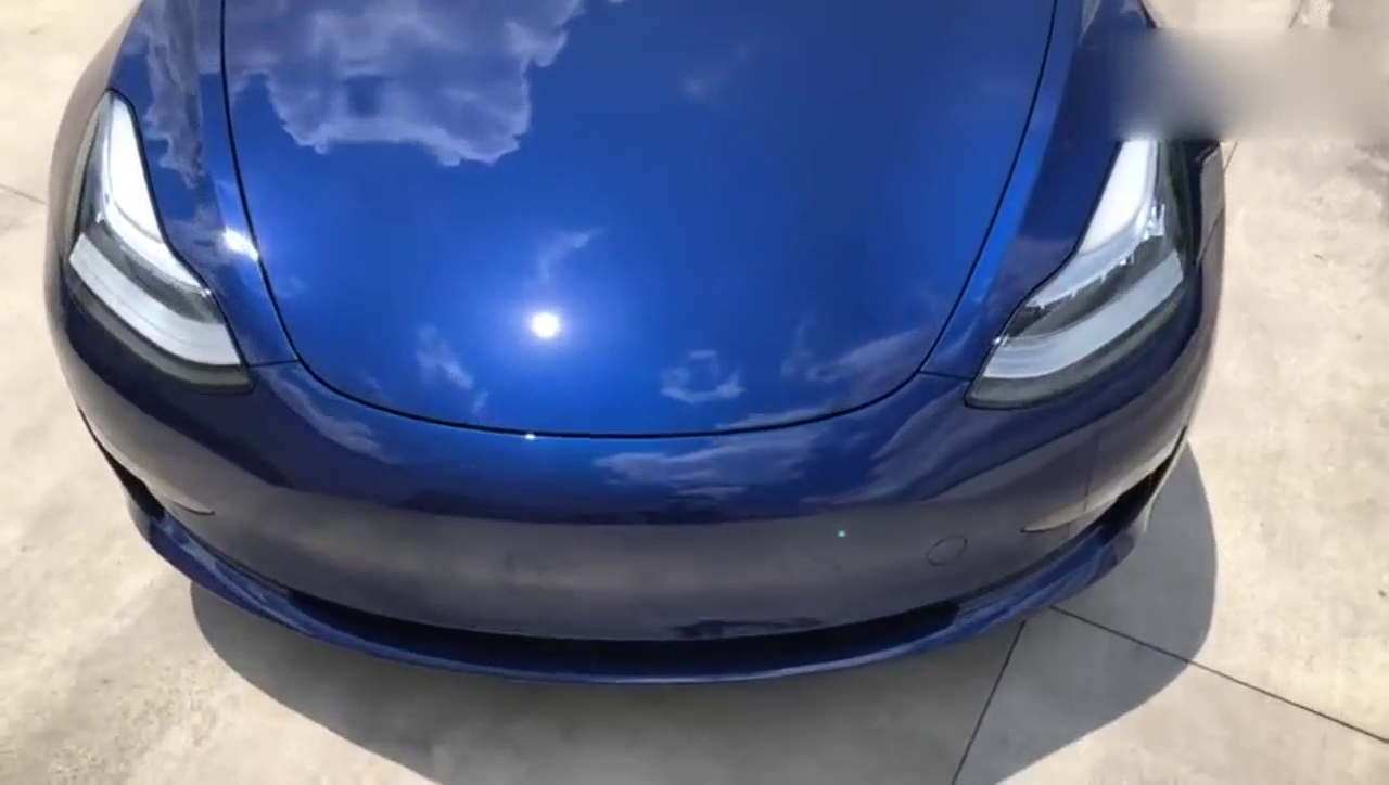 全车都是摄像车的特斯拉跑车，是不是你想象中的那样美？