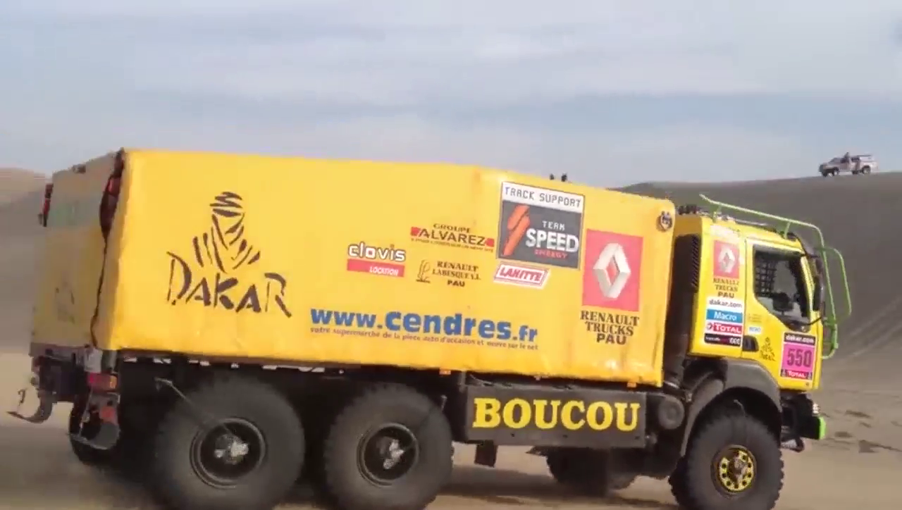 卡车玩拉力赛谁见过？真是长见识了！