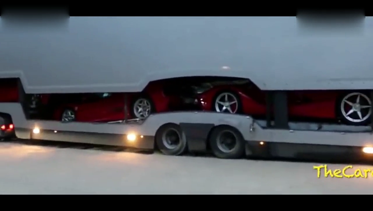 中东土豪5亿元订购的限量跑车到货，看完好心酸