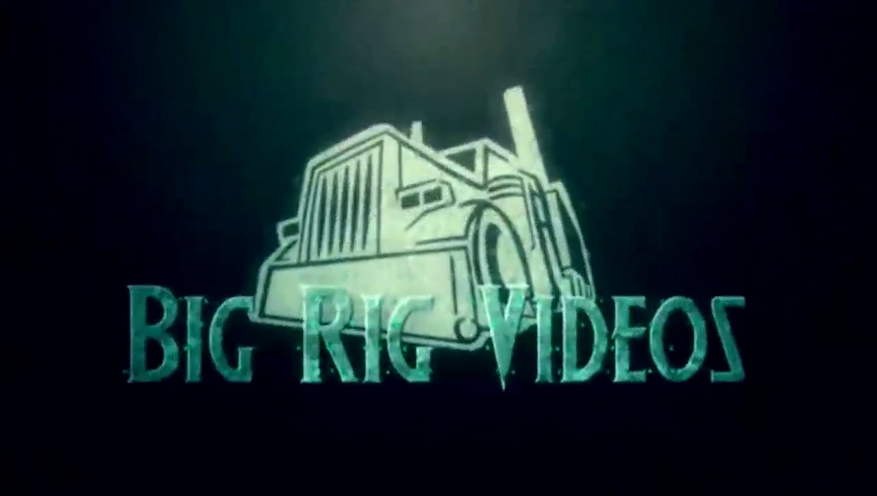 美国人开的巨型卡车   路都是你家的了！