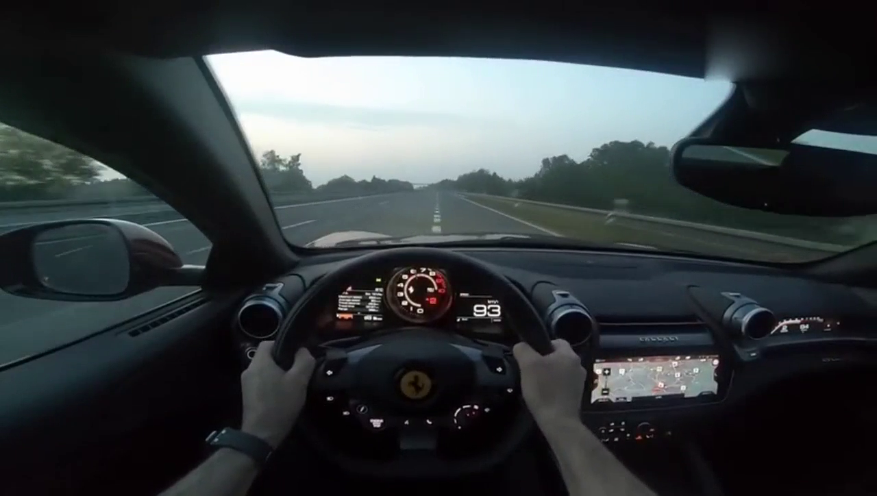 价值360万的法拉利跑车，做了个加速测试，才知道它是真的强！