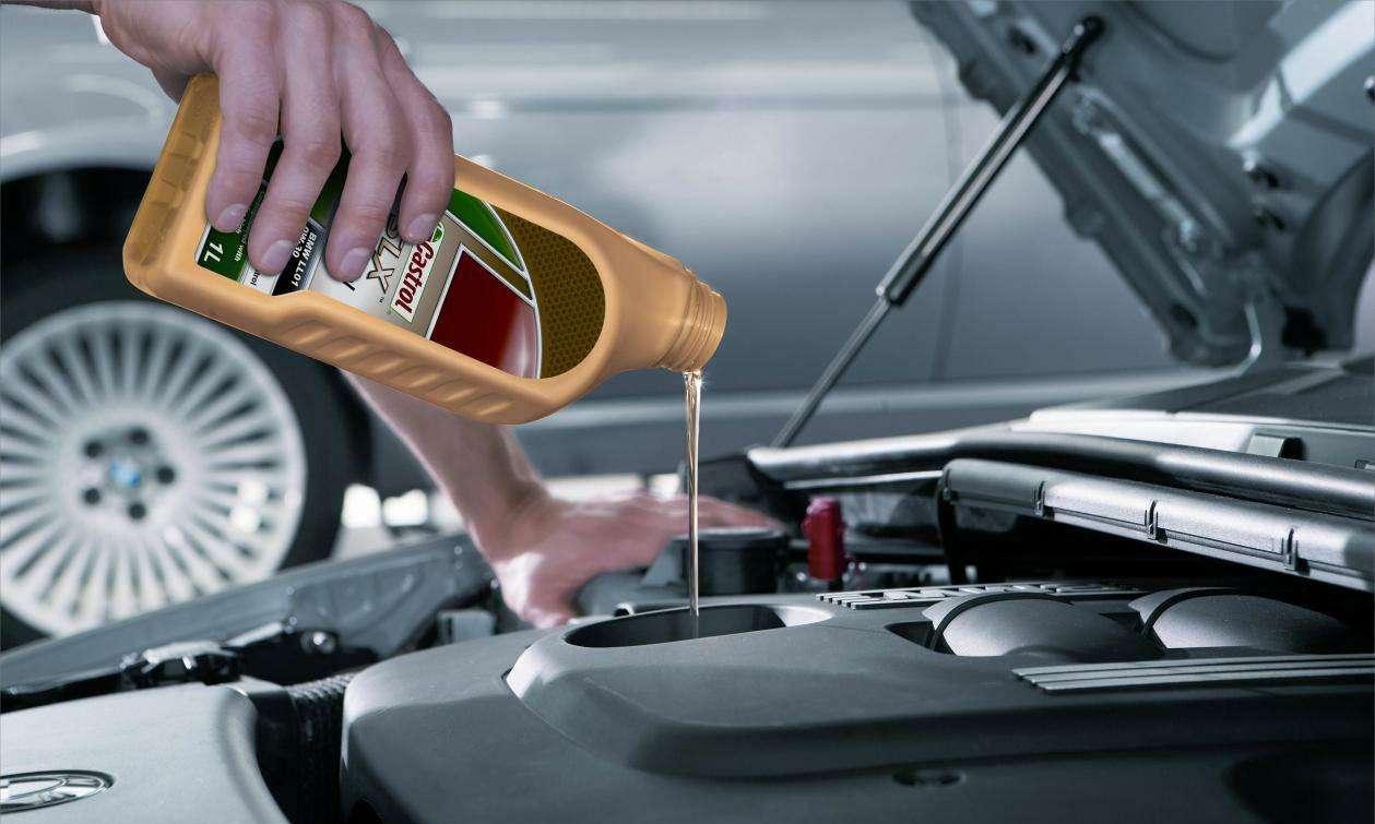 车辆保养只换机油和滤芯？行家：这也信？这4种零件不换等于扔钱