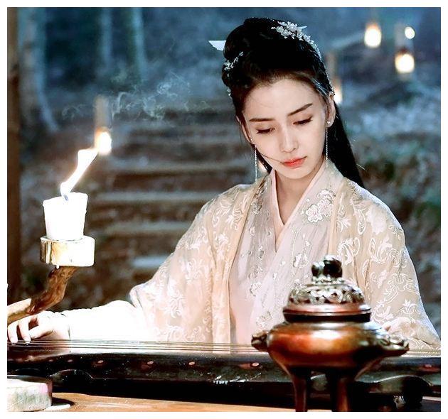 古装剧中抚琴的女明星,关晓彤baby唯美,赵丽颖却独树一帜
