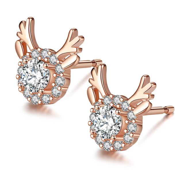 街头偶遇闰蜜,身上佩戴这些饰品!都看楞,不吹,你看不透她的美