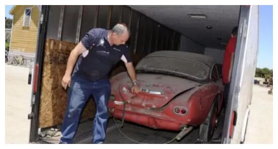 嫌旧宝马车占地方捐给博物馆，事后才知道是全球限量版