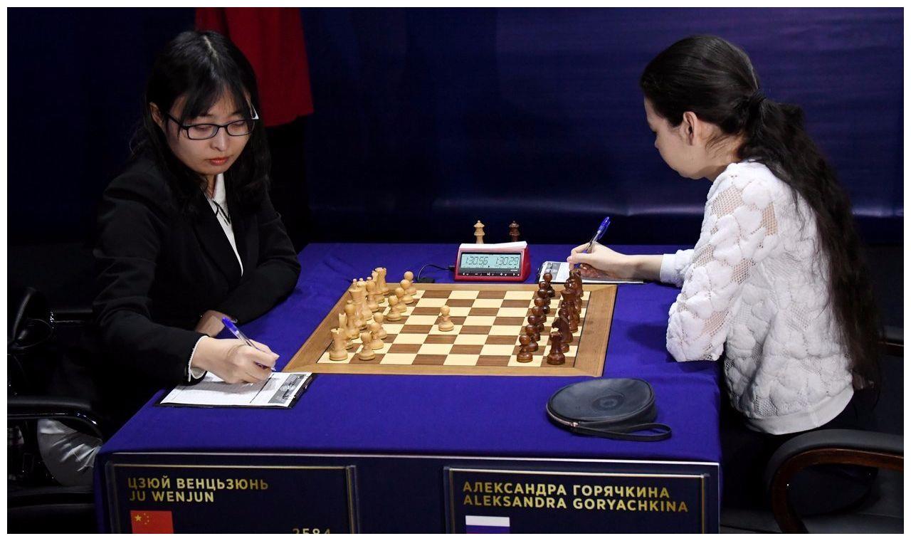 除夕夜再传喜讯!居文君第3次加冕棋后