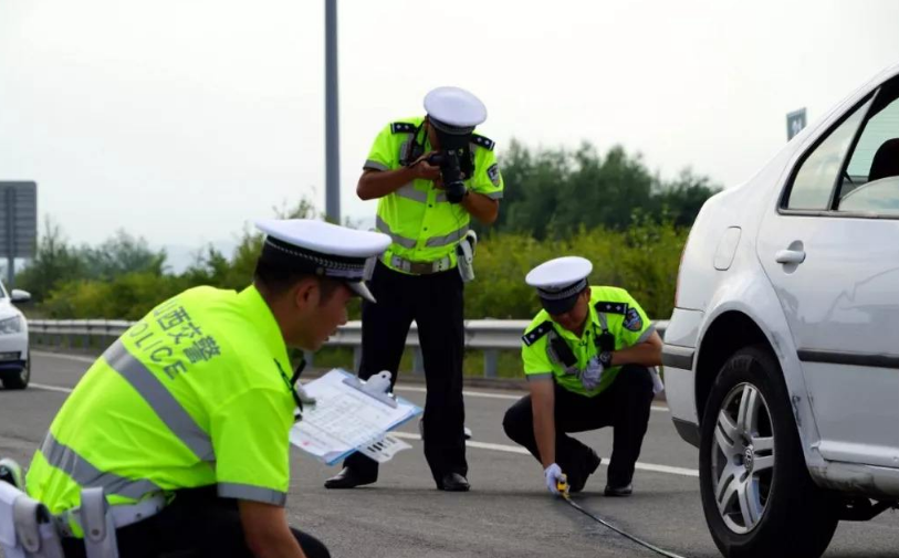 交警提醒：出事故报保险说话要谨慎，说错一句赔偿一分都没！