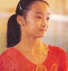 中国女子体操第二个冠军，巅峰期被骗出国，落魄回国靠教练救济