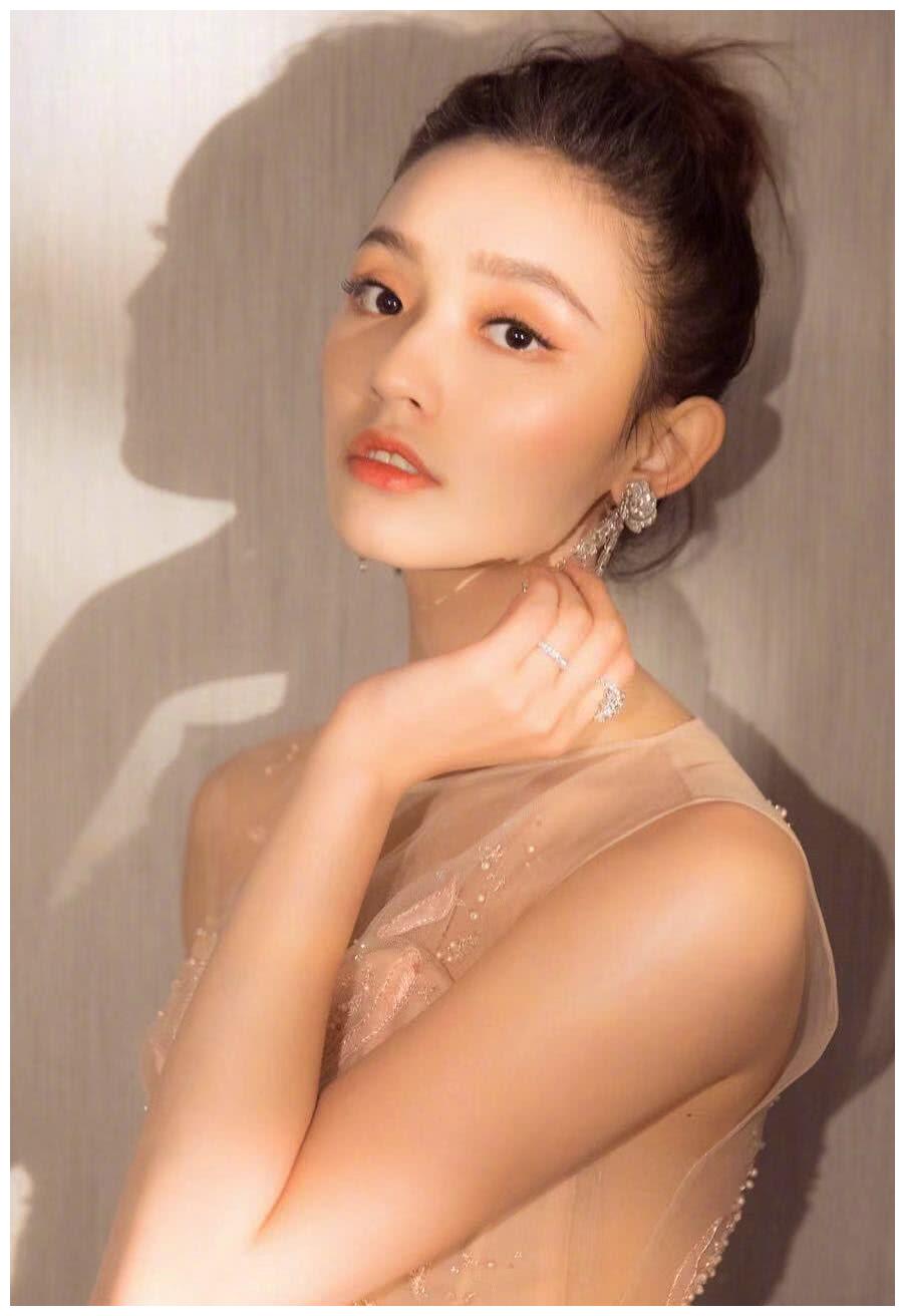 90后女演员票房排行榜,遭网友吐槽,林允不配第一