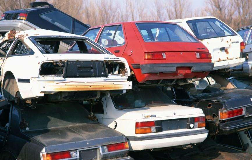 汽车要报废前，这4个零件可以留下，老司机：能卖不少钱