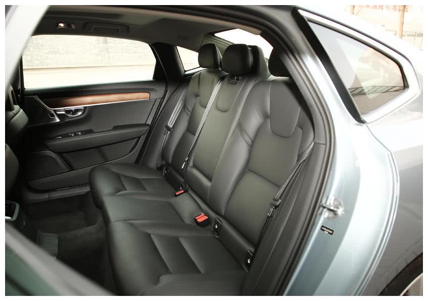 豪車也玩新能源？插電混動豪華轎車推薦